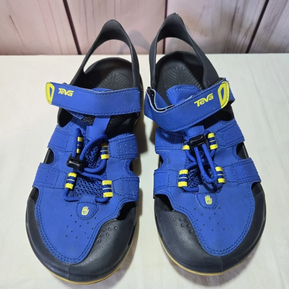 Teva Kids Blue and Yellow Sandals Water Shoes Size 7